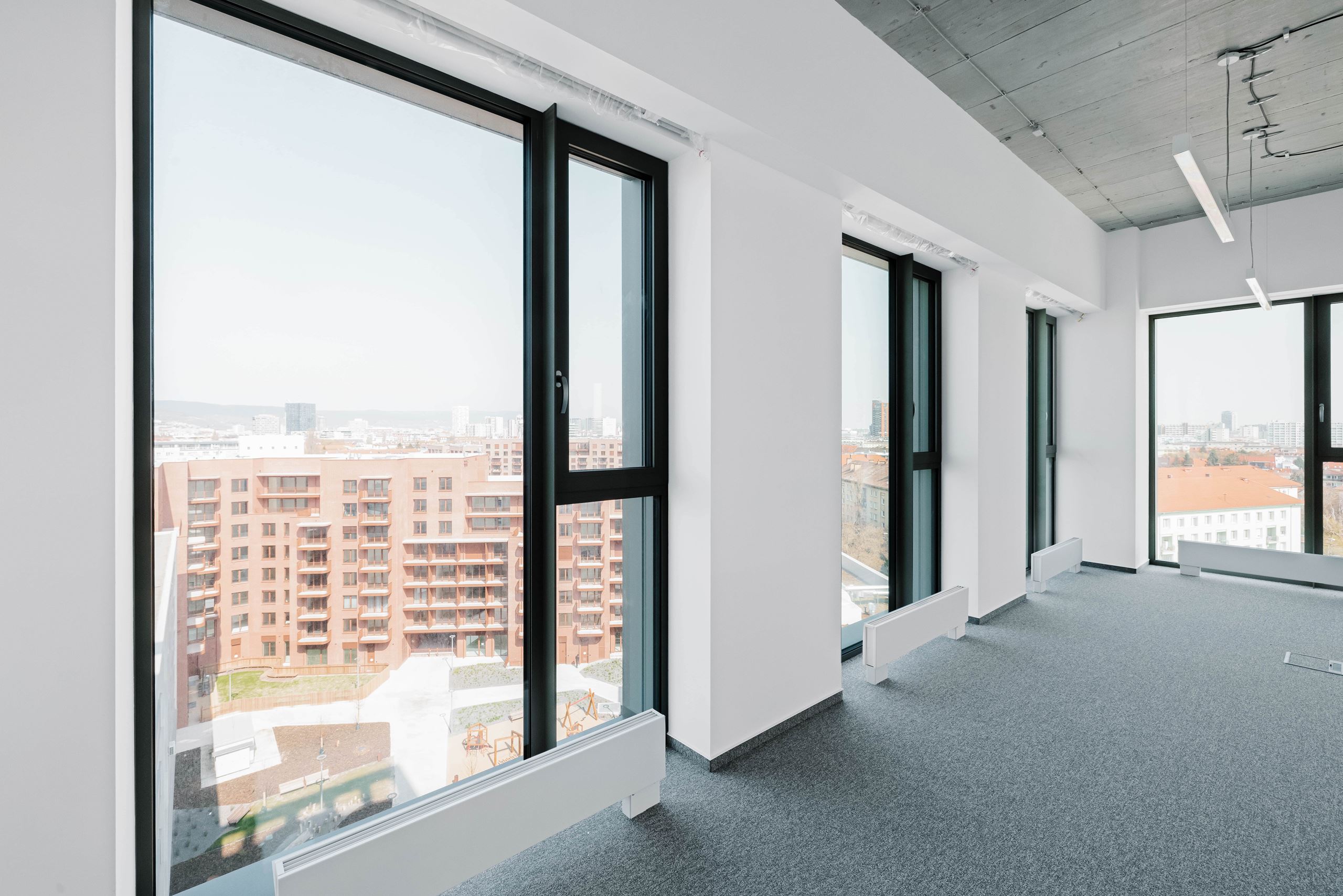 ZWIRN OFFICE interier.jpg