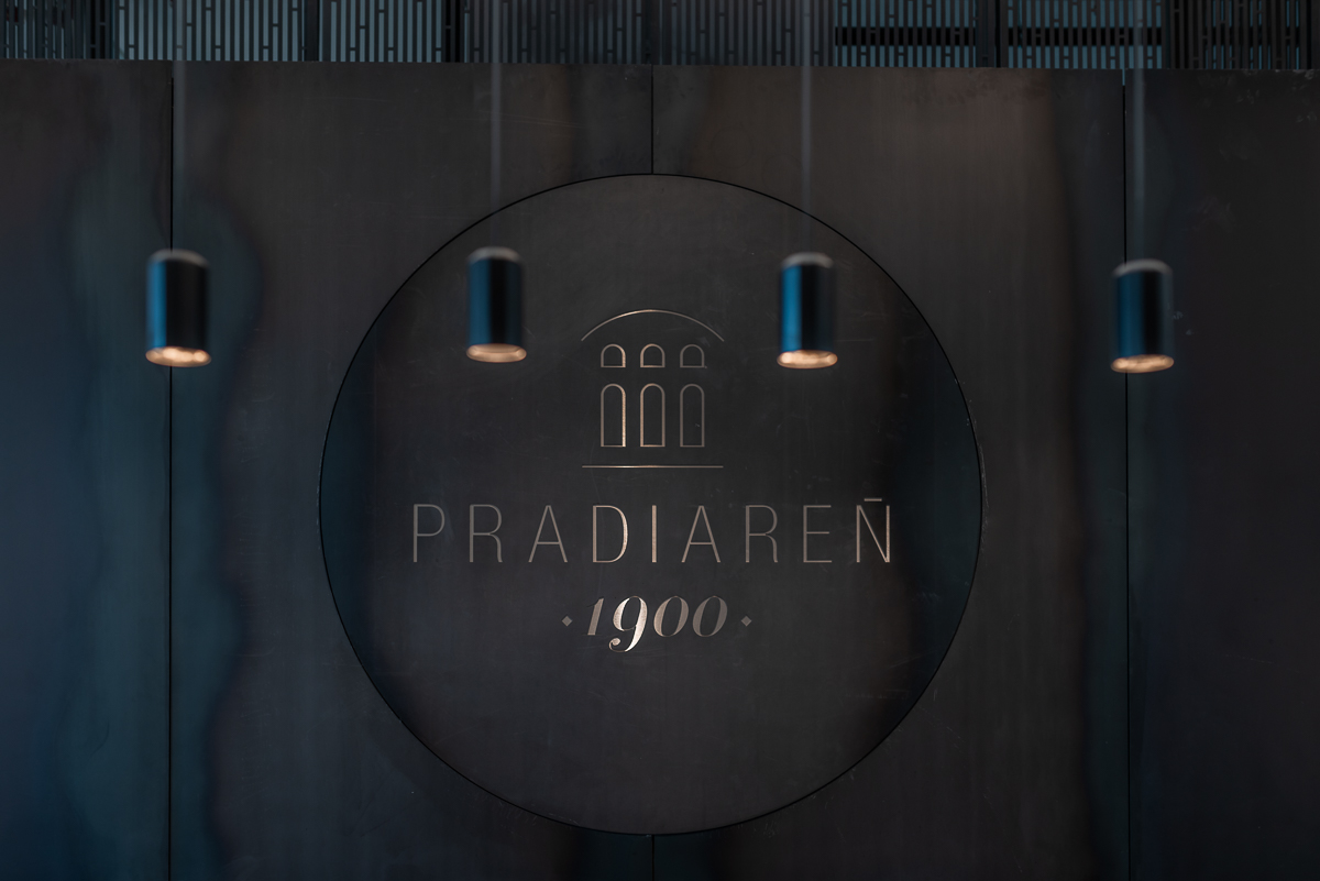 Pradiareň 1900 recepcia