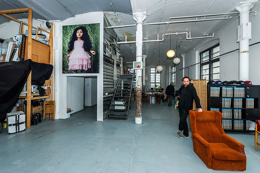 Priestory Pradiarne počas fungovania kreatívnej komunity / Pradiareň during the operation of the creative community 