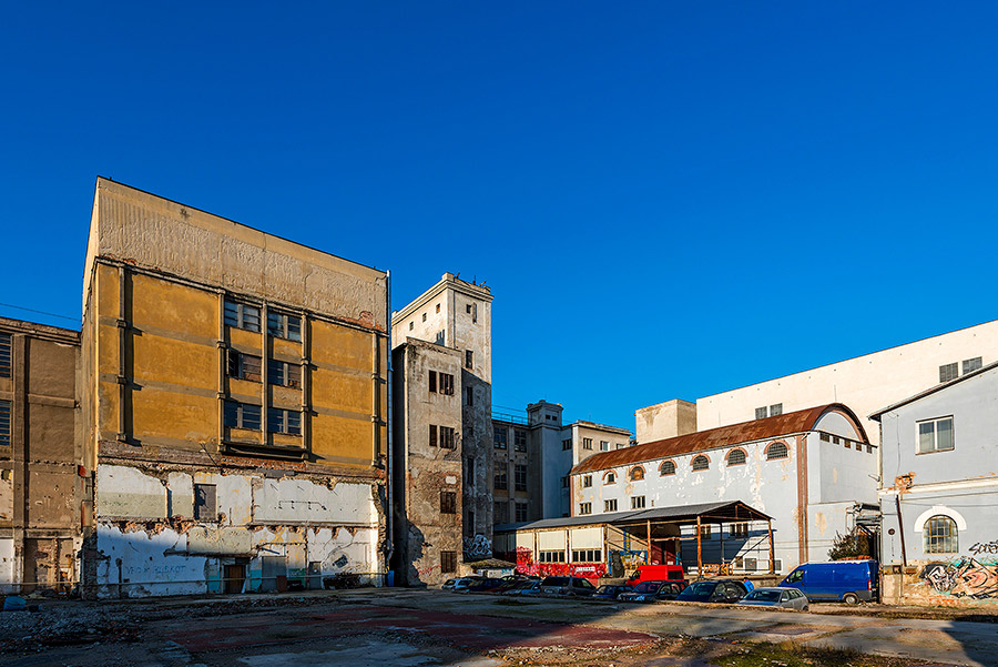 Pradiareň a Silocentrála pred rekonštrukciou / Pradiareň and Silocentrála before the reconstruction