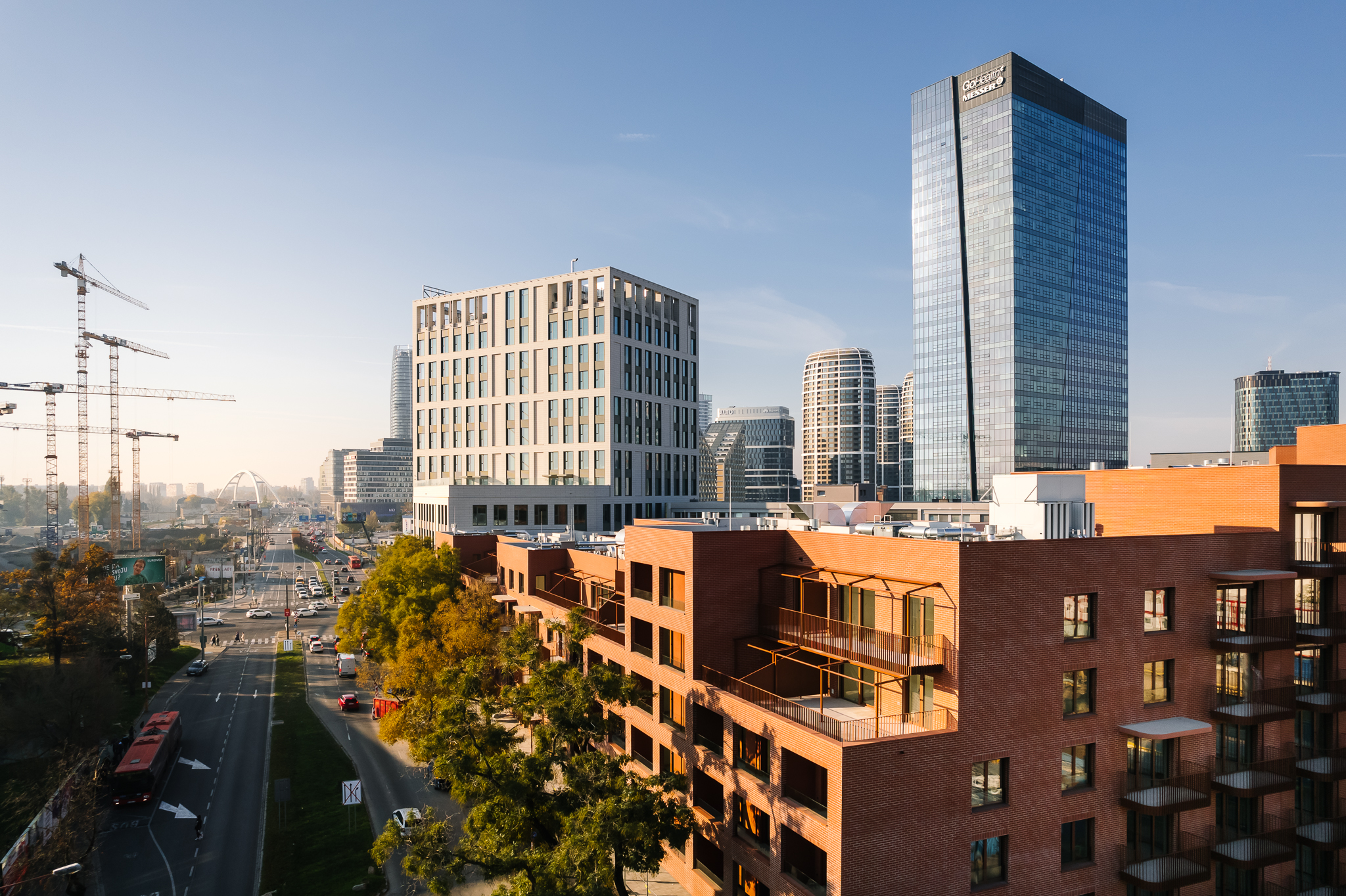 Nová služba: fínsky developer YIT aktívne pomáha firmám získať financie na kúpu priestorov v novej budove ZWIRN OFFICE